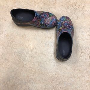 Crocs size 9